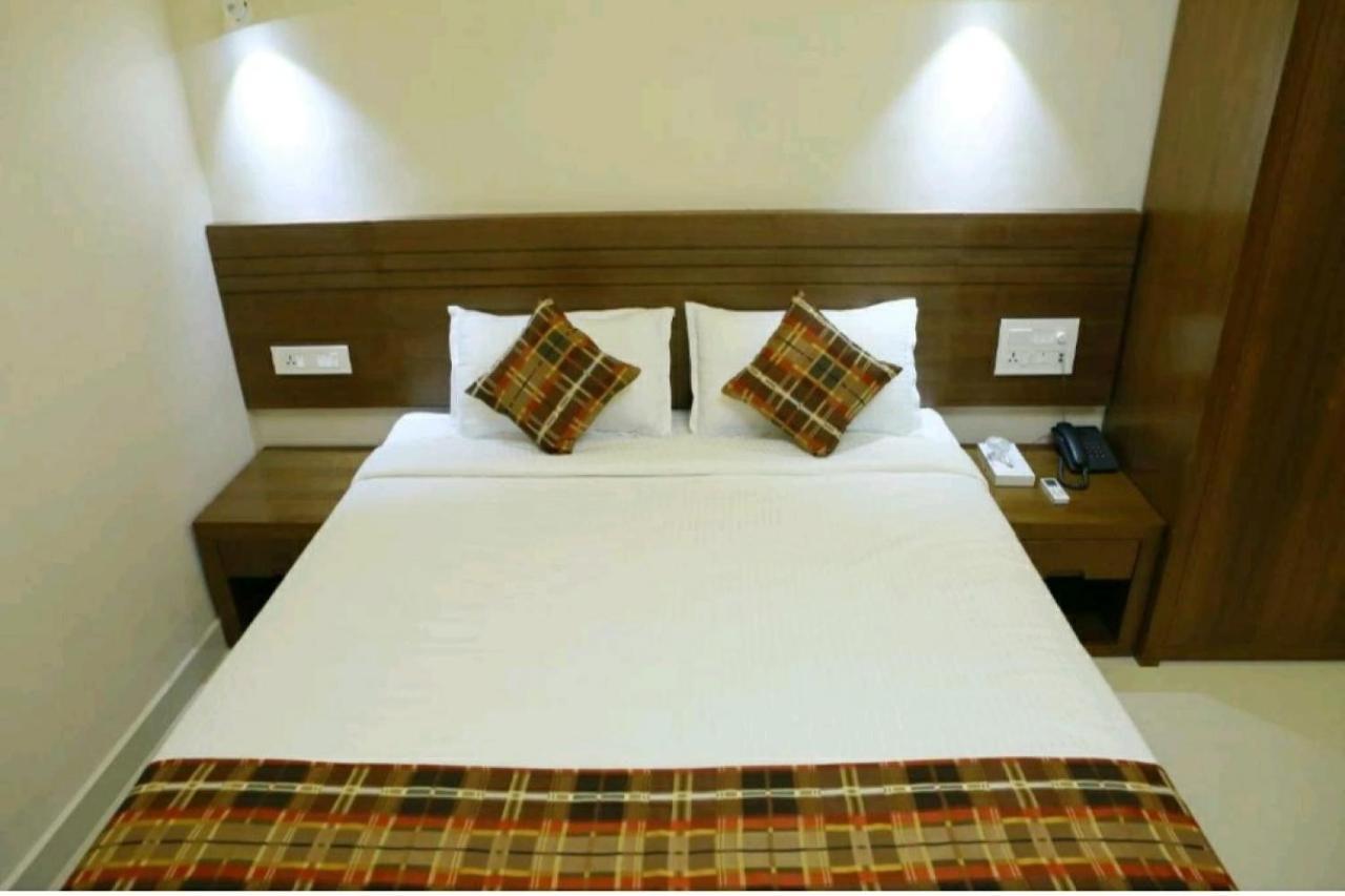 Prince Homestay & Restaurant Rudraprayāg 外观 照片